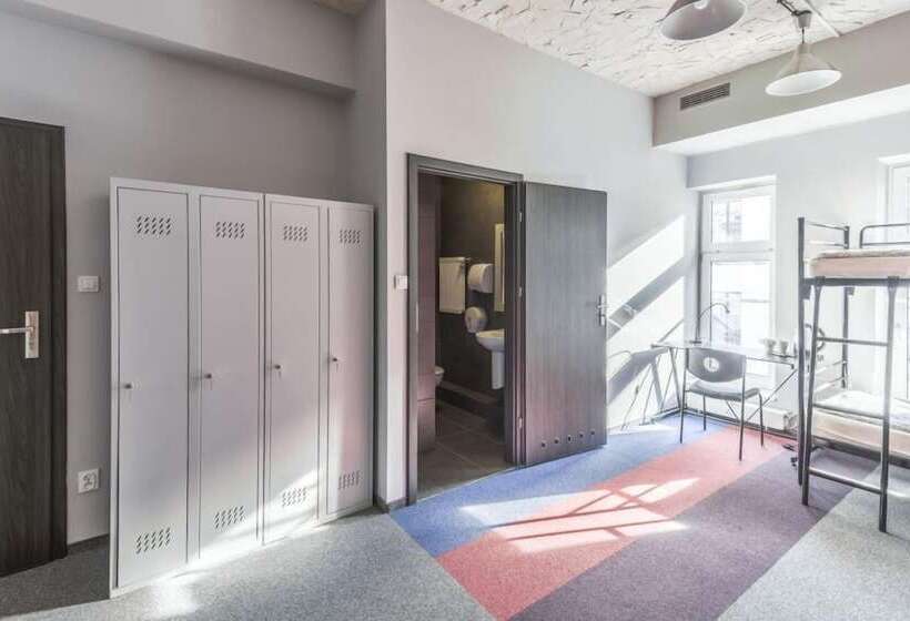 Mish Mash Nowogrodzka   Hostel