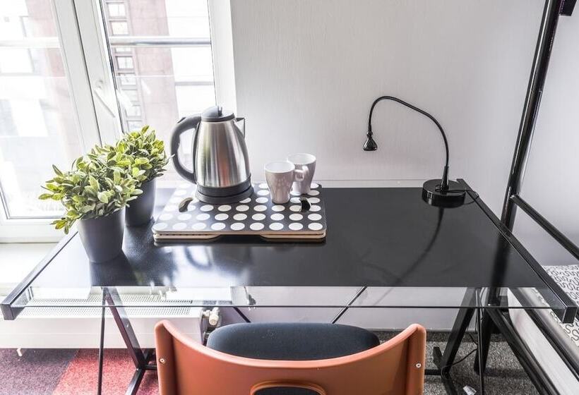 Mish Mash Nowogrodzka   Hostel