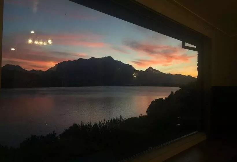 ペンション Aquarius De Lavender Lake View B&b