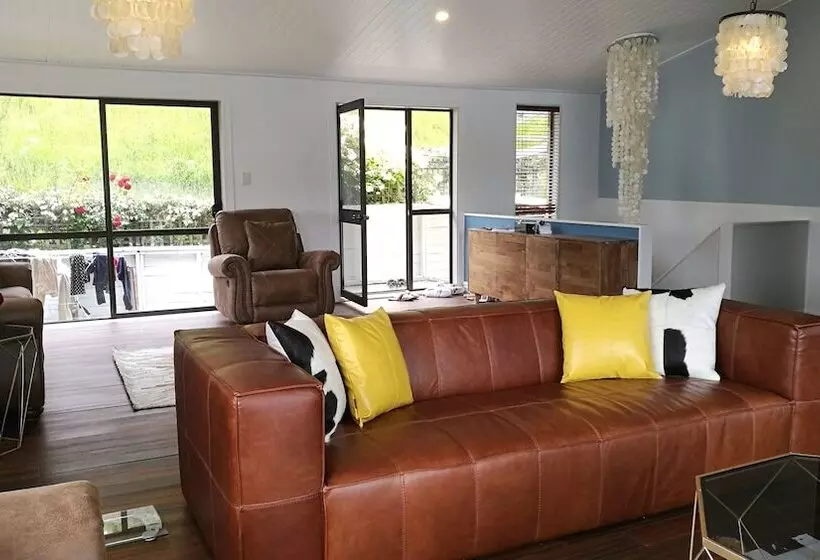 ペンション Aquarius De Lavender Lake View B&b