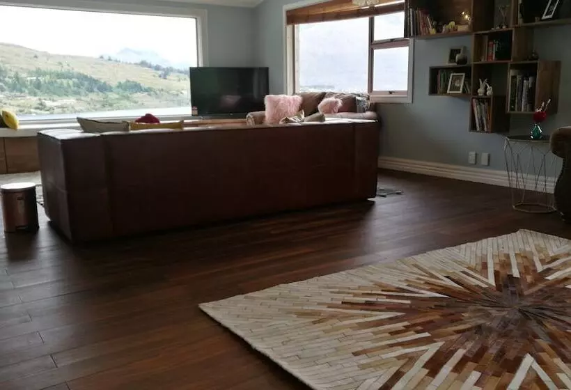 ペンション Aquarius De Lavender Lake View B&b