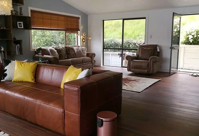 ペンション Aquarius De Lavender Lake View B&b