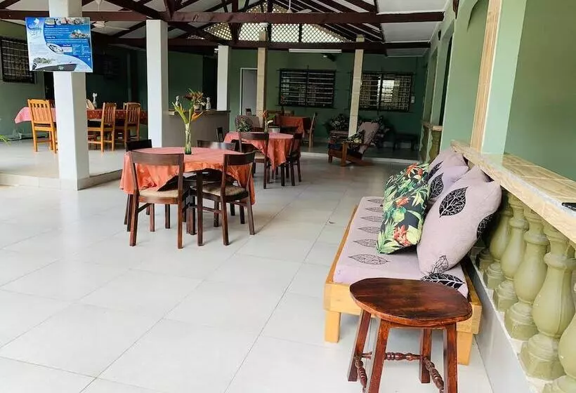 پانسیون Chez May Paule Guesthouse