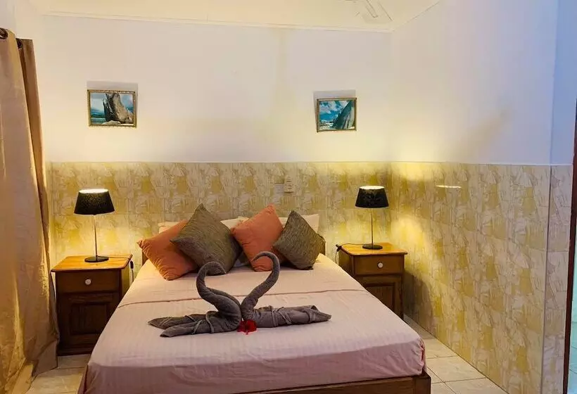 پانسیون Chez May Paule Guesthouse