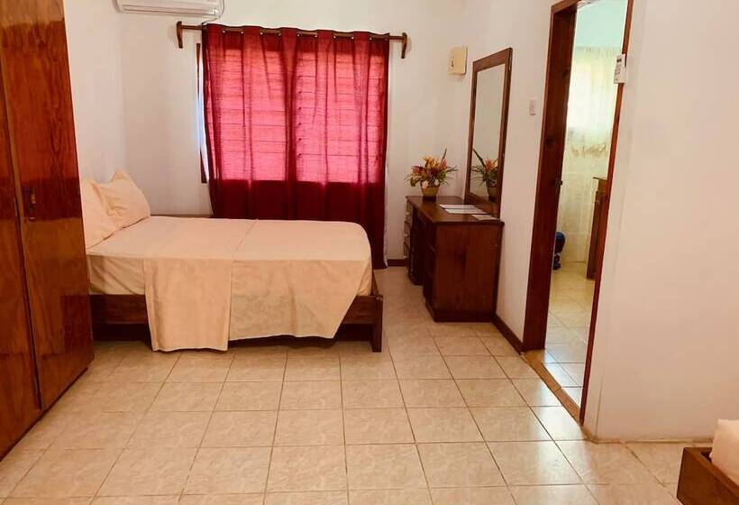 پانسیون Chez May Paule Guesthouse