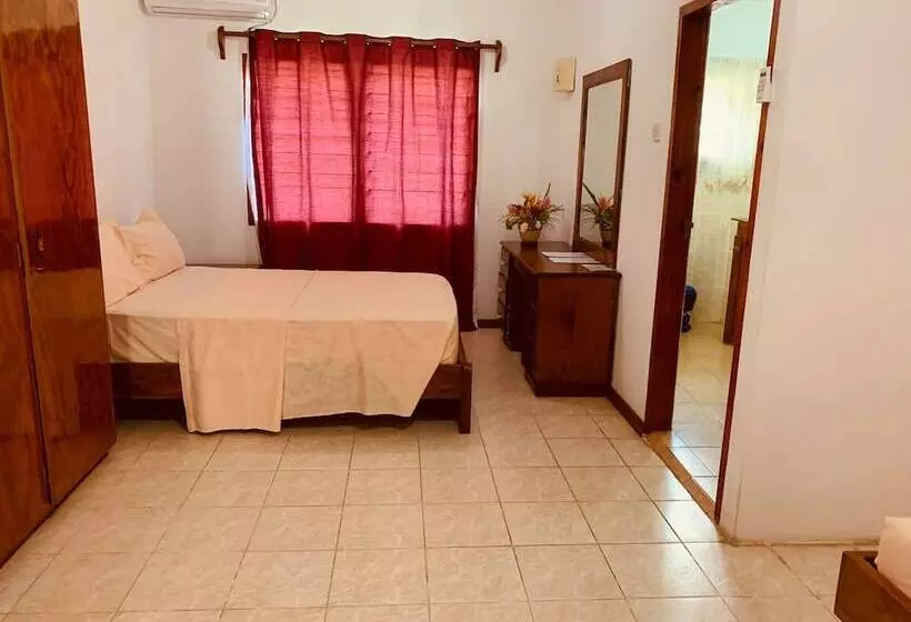 پانسیون Chez May Paule Guesthouse