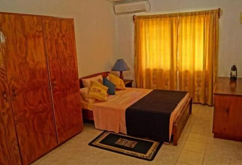 پانسیون Chez May Paule Guesthouse