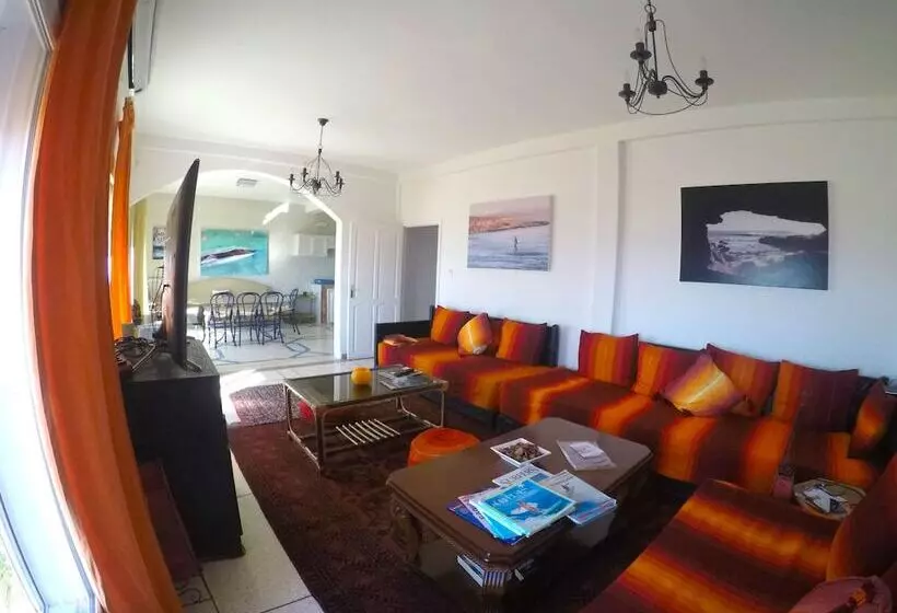 Majatalo He'e Nalu Surf Camp Morocco