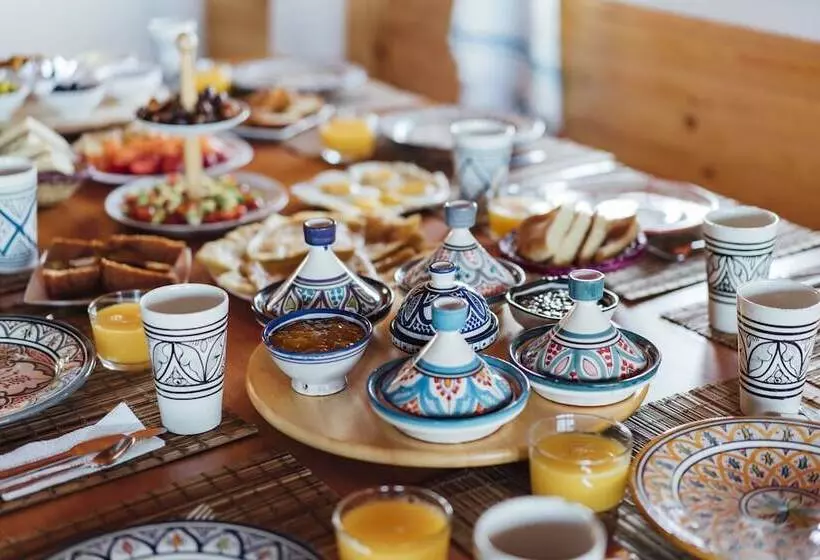 Majatalo He'e Nalu Surf Camp Morocco