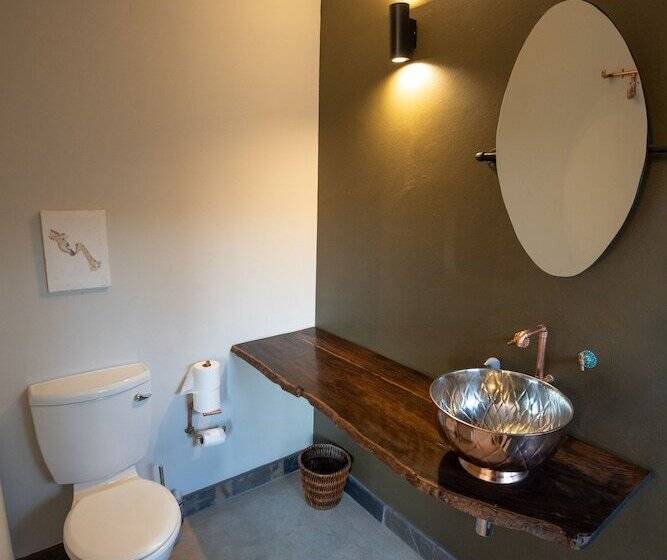 Antares Bush Camp & Safaris   Hostel