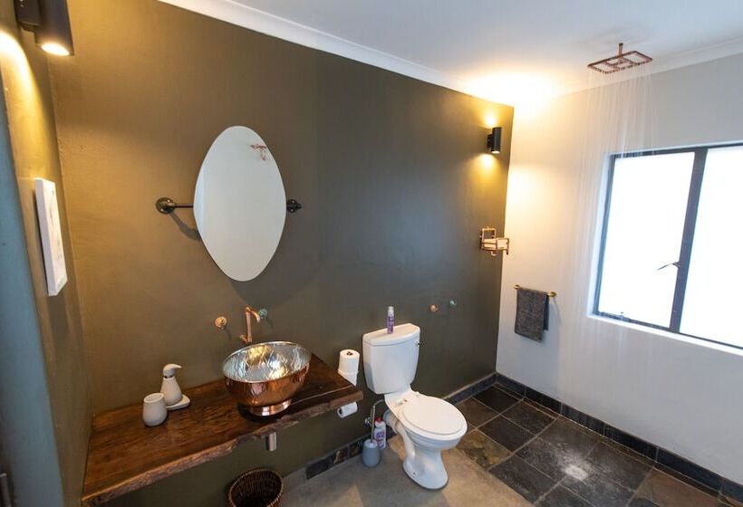 Antares Bush Camp & Safaris   Hostel