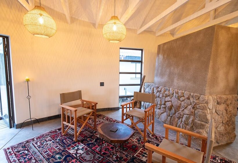 Antares Bush Camp & Safaris   Hostel