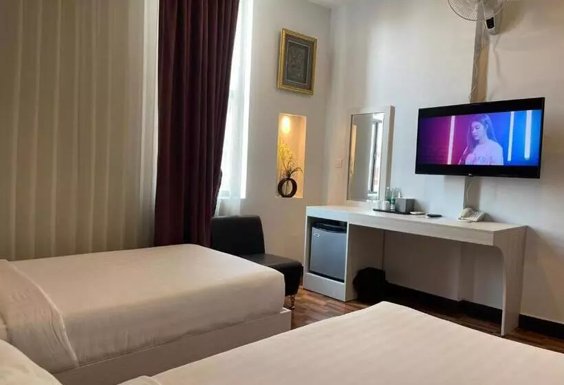 هتل De