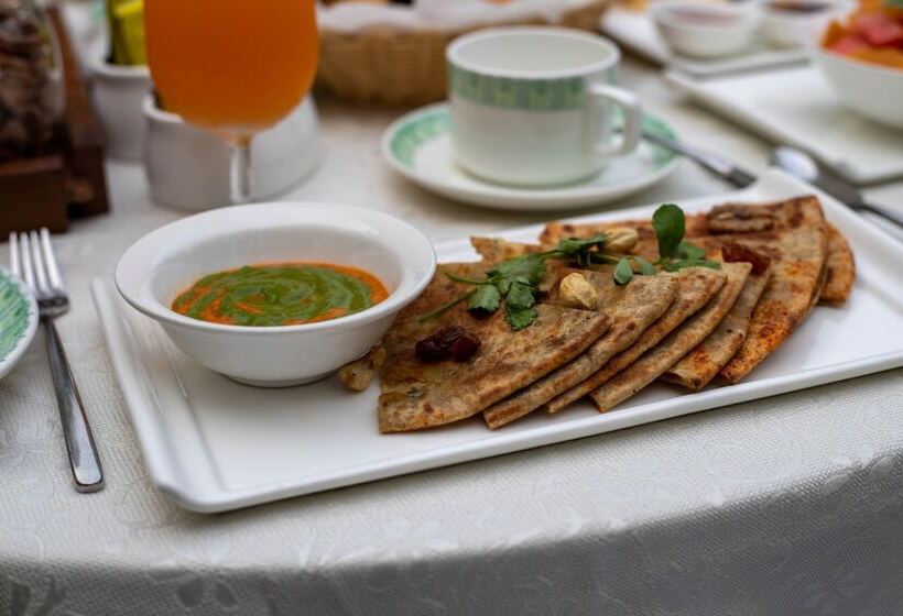 هتل Jagatpur Lodge