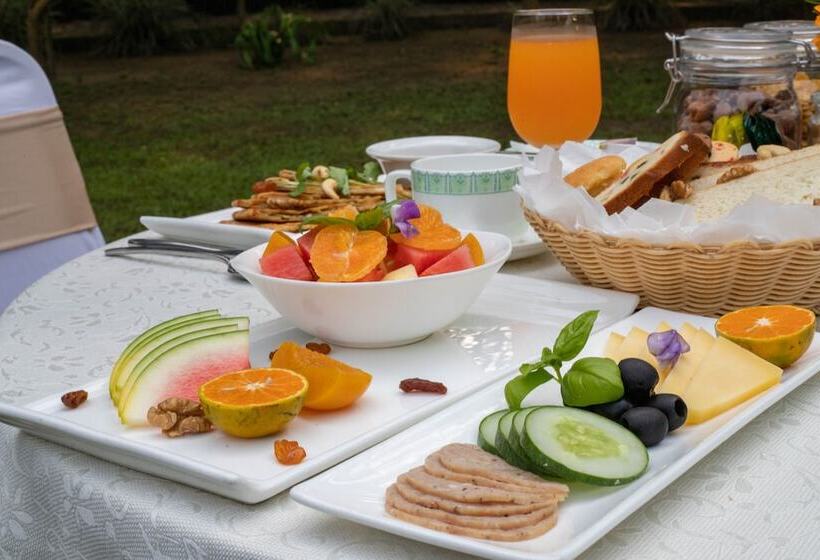 هتل Jagatpur Lodge