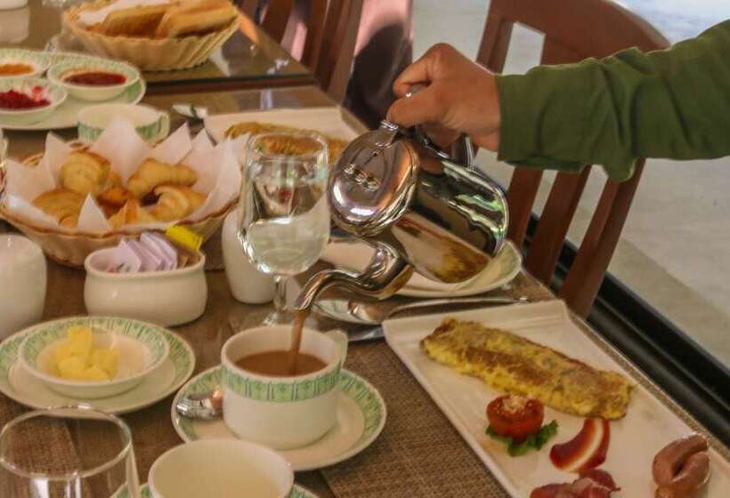 هتل Jagatpur Lodge