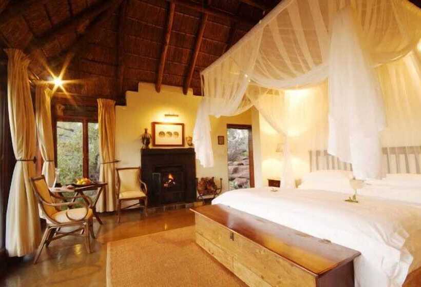 בית מלון כפרי Nungubane Game Lodge