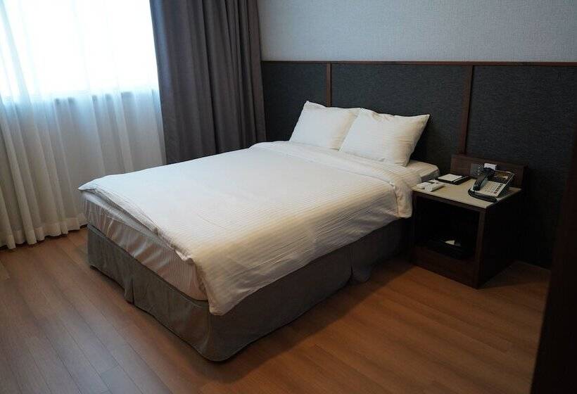Hotel Sacheon Grand