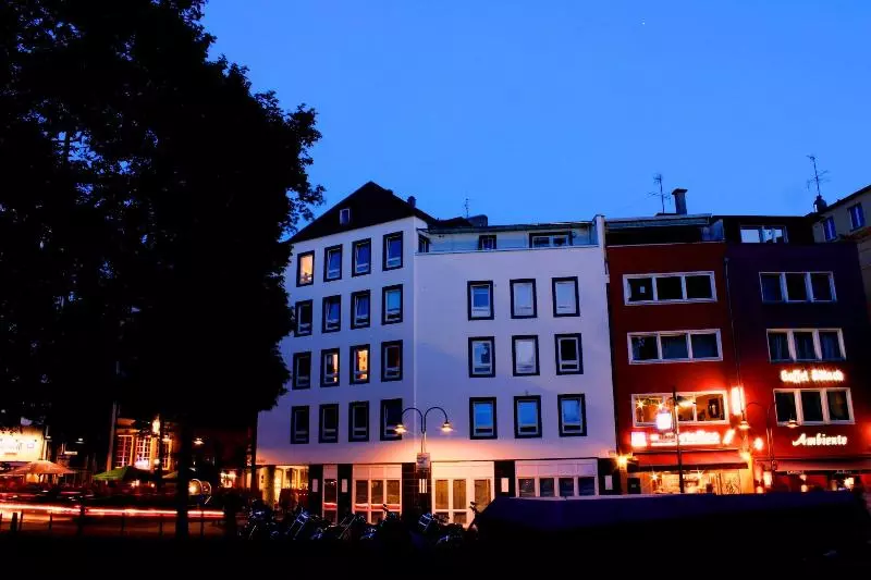 Koncept Hotel Zum Kostbaren Blut