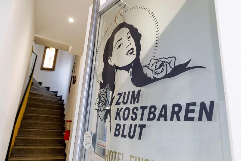 Koncept Hotel Zum Kostbaren Blut