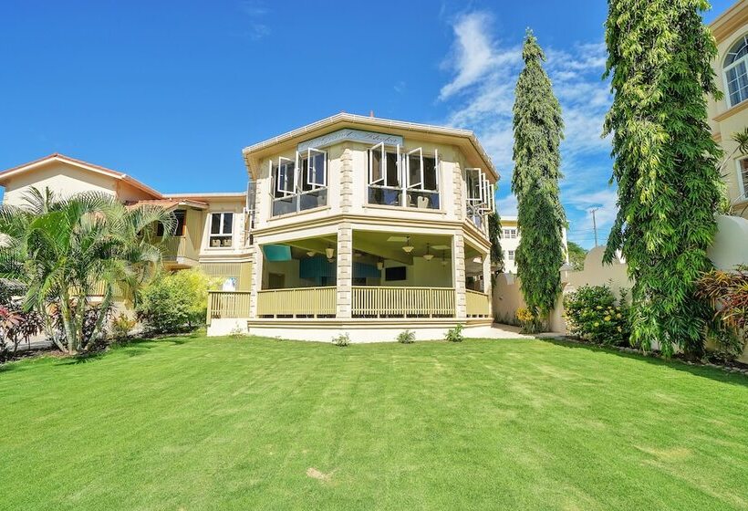 Mandela Court Grenada