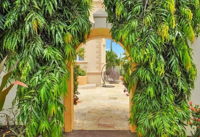 Mandela Court Grenada