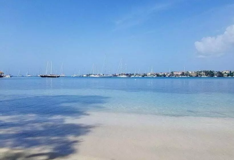 Mandela Court Grenada