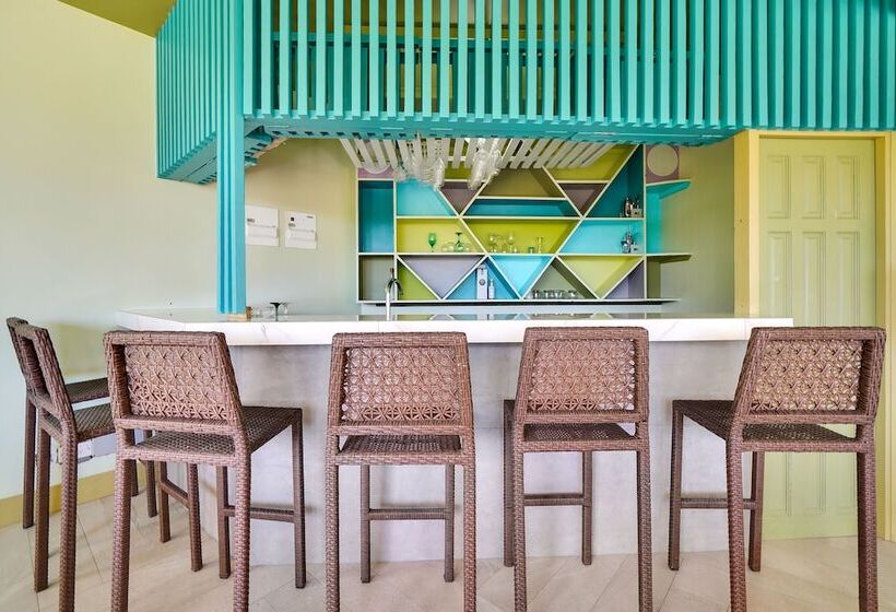 Mandela Court Grenada