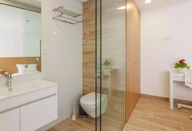 Majatalo Central Suites