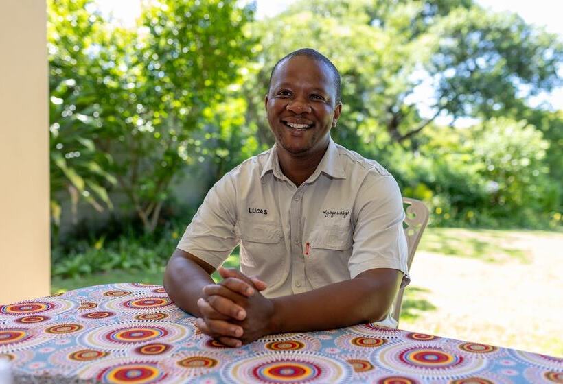 פנסיון Ngoye Lodge