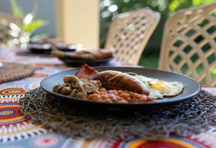 פנסיון Ngoye Lodge