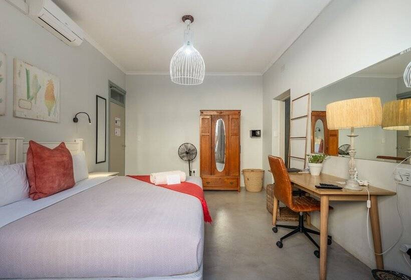 פנסיון Ngoye Lodge