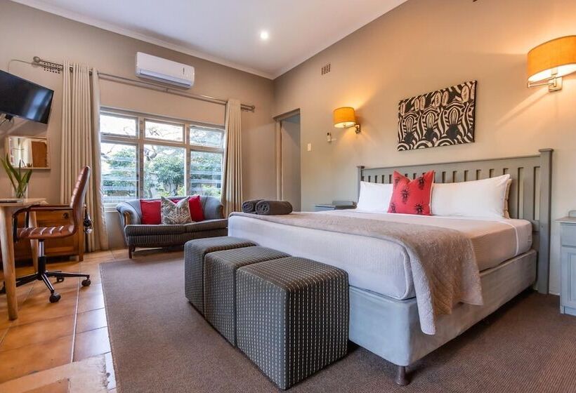 פנסיון Ngoye Lodge