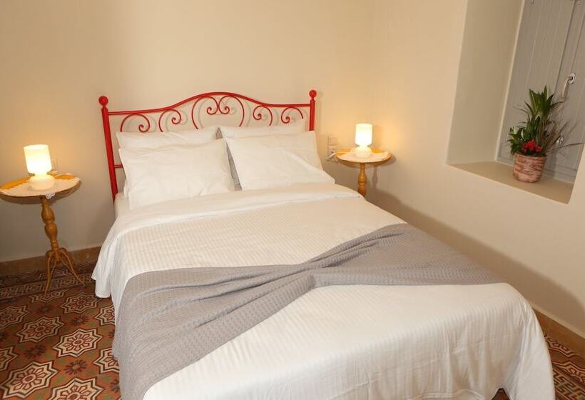 بنسيون Nomikos Mansion