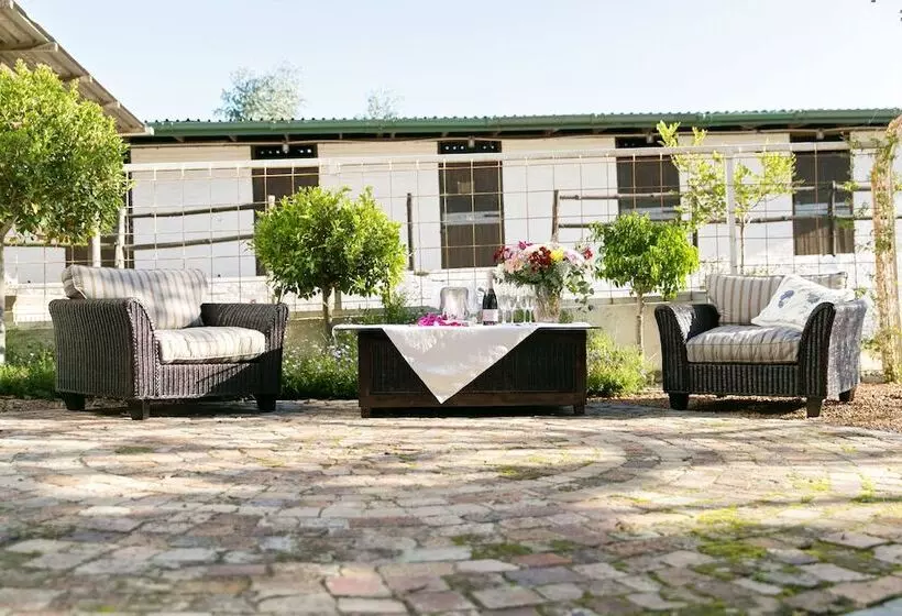ペンション Vredenburg Manor House
