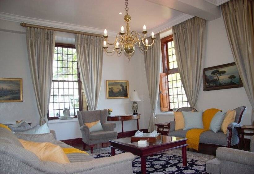 膳宿费 Vredenburg Manor House