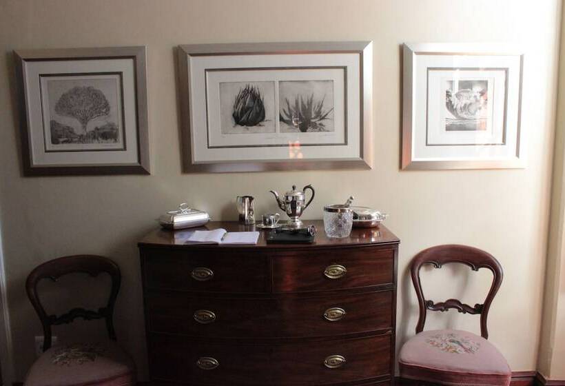 膳宿费 Vredenburg Manor House