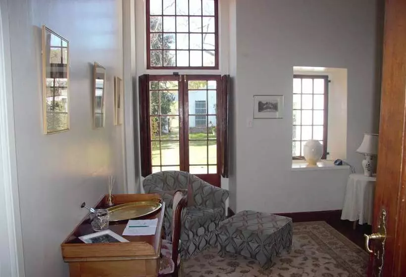 ペンション Vredenburg Manor House