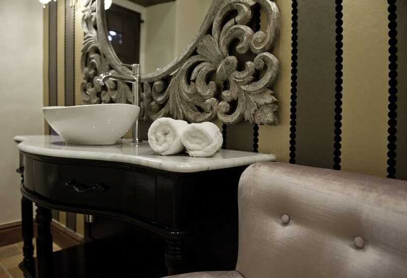 膳宿费 Vredenburg Manor House