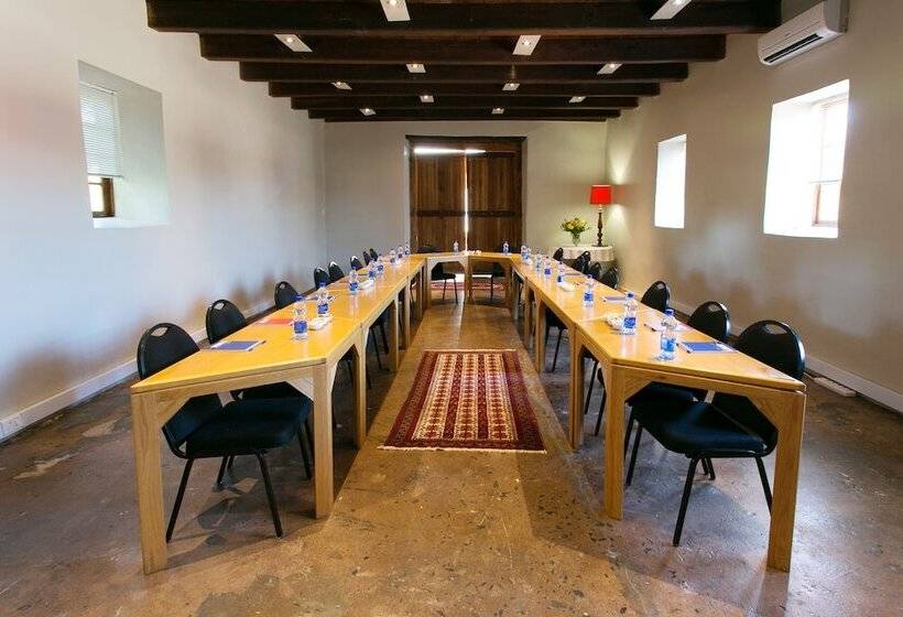 膳宿费 Vredenburg Manor House