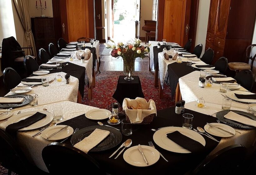 膳宿费 Vredenburg Manor House