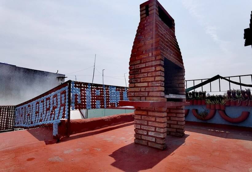 هاستل The Roof Backpackers