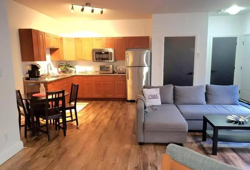 Hostelli Cribs On The Hill