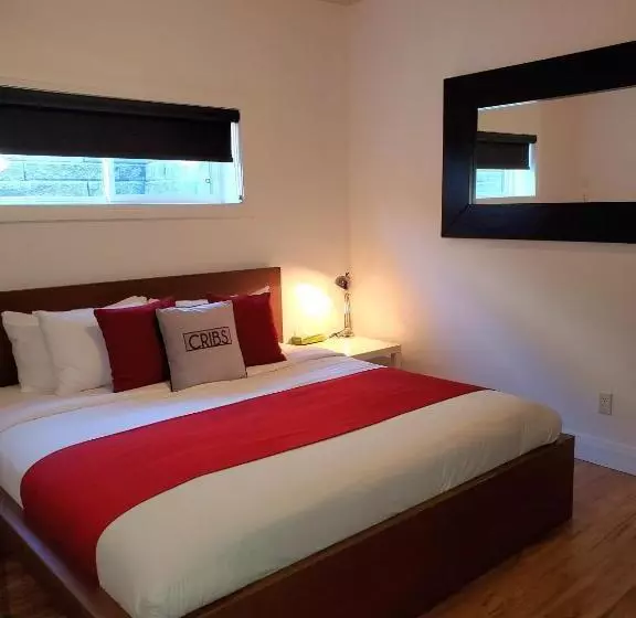 Hostelli Cribs On The Hill