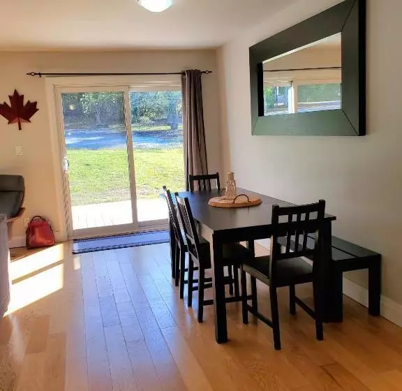 Hostelli Cribs On The Hill