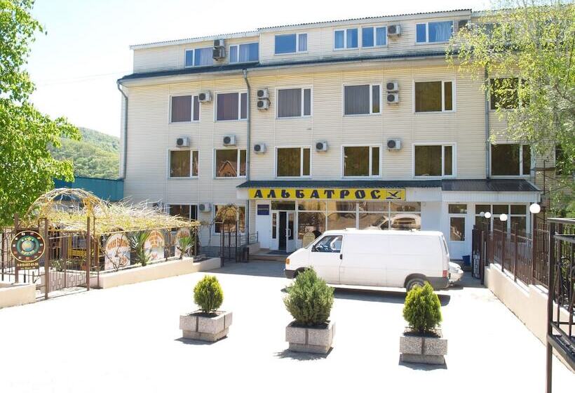 هتل Albatros