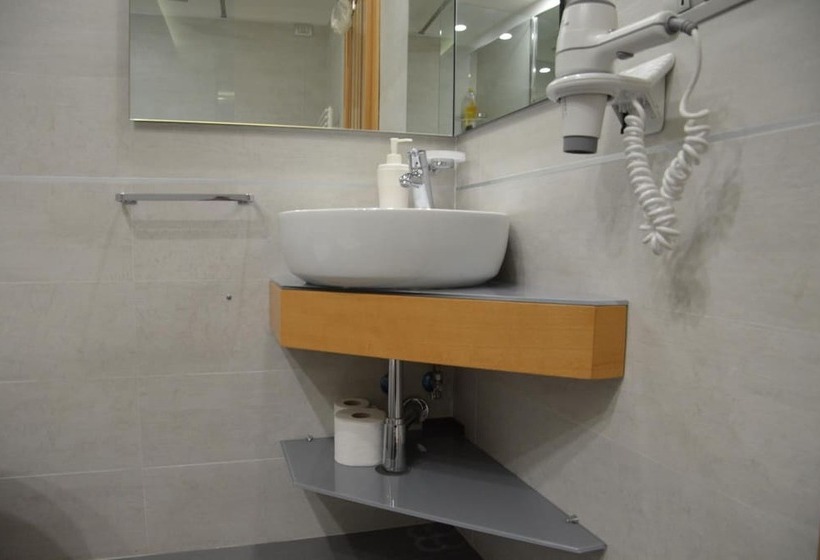 پانسیون La Strada Parlata