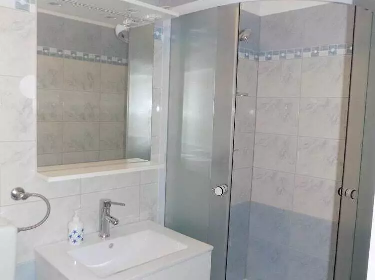 Majatalo Rooms And Apartments Galeb