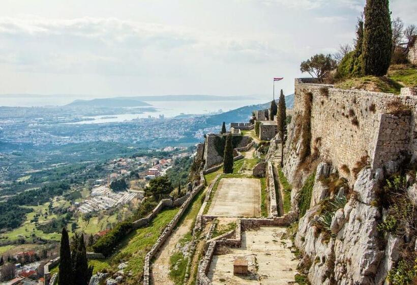 بنسيون Villa Ria