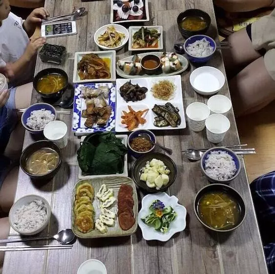 Bdgr Bnb   Hostel